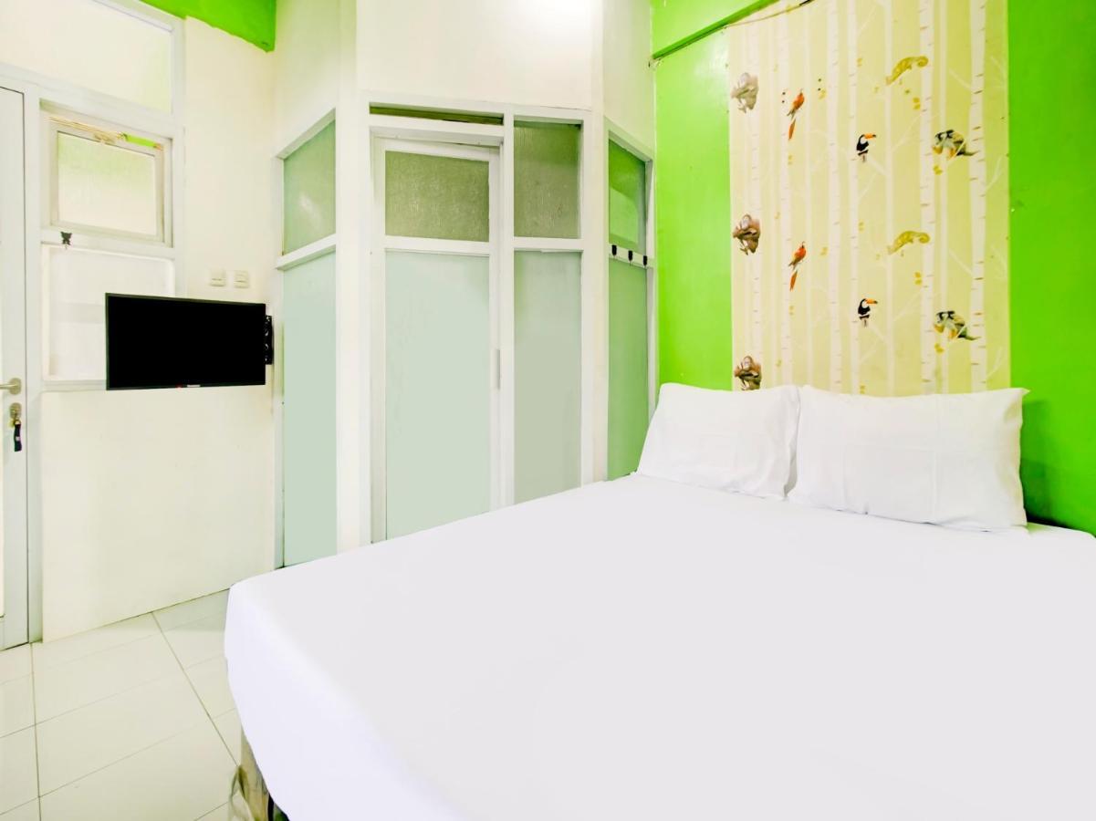 Oyo Life 3103 Opo Homestay & Kost مالانغ المظهر الخارجي الصورة