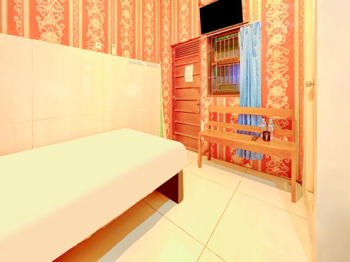 Oyo Life 3103 Opo Homestay & Kost مالانغ المظهر الخارجي الصورة