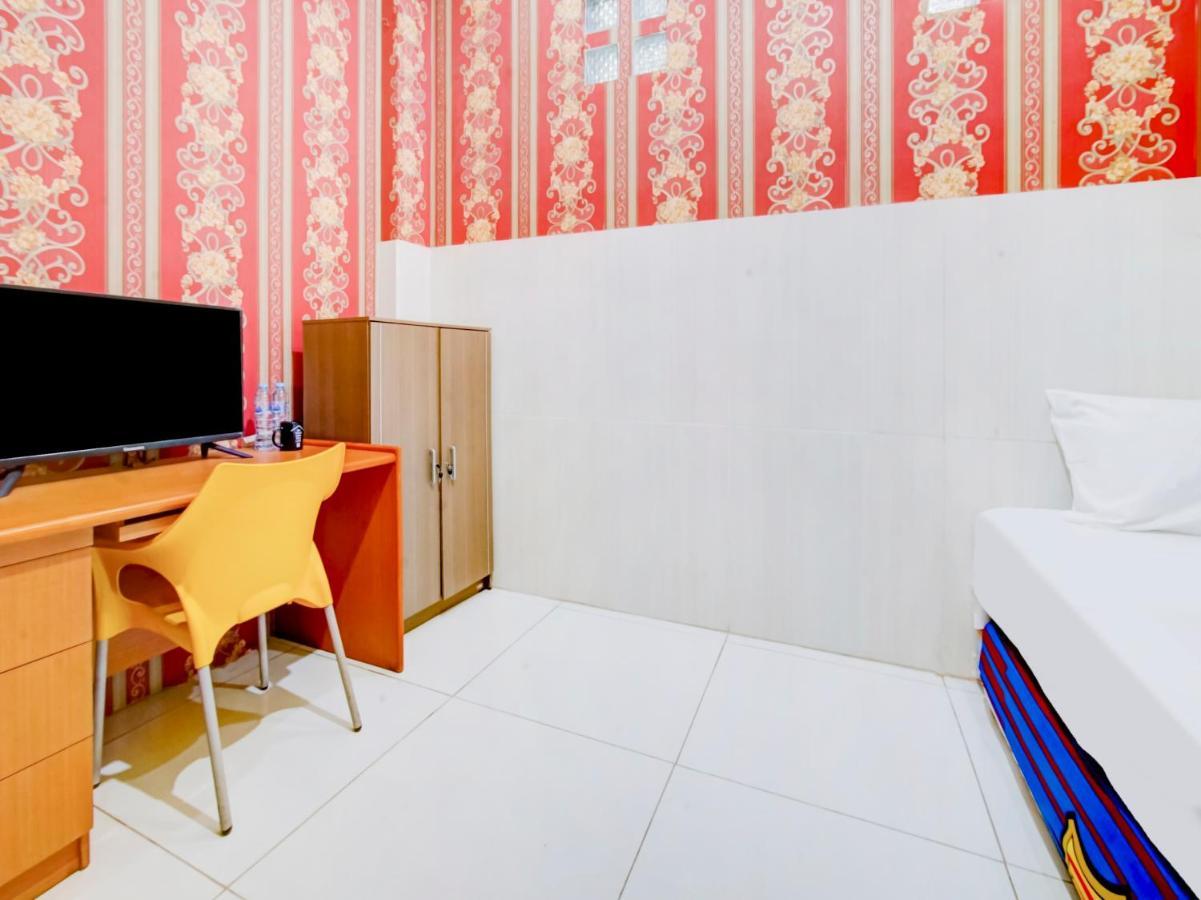 Oyo Life 3103 Opo Homestay & Kost مالانغ المظهر الخارجي الصورة